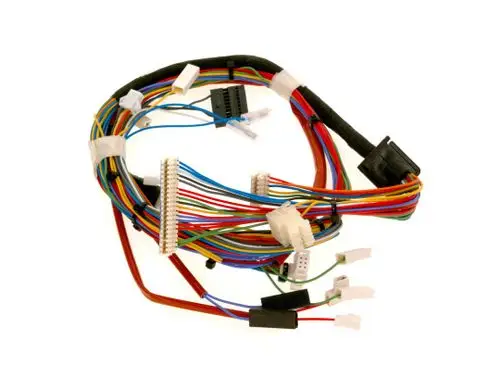 Kabelbaum mit mehreren bunten Drähten und Steckverbindungen, möglicherweise für elektrische Anwendungen. Inklusive Anschlussstecker, typisch für Bosch Produkte.